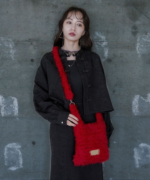 HARE(ハレ)の「シャギーニットミニバッグ(HARE)(ショルダーバッグ・レディース・イエロー/グレー/ブラック/レッド・FREE)」の17枚目の写真