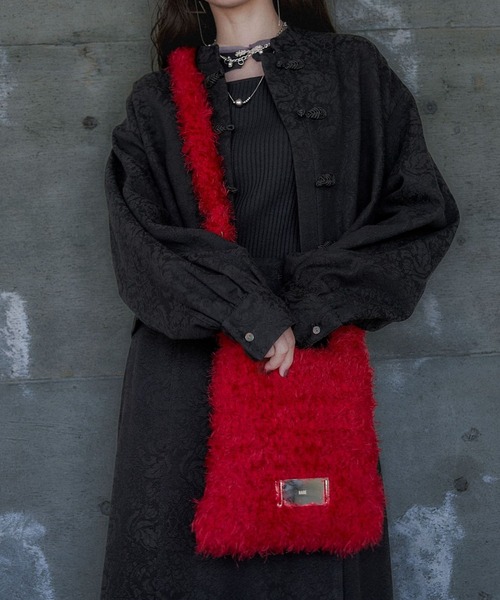 HARE(ハレ)の「シャギーニットミニバッグ(HARE)(ショルダーバッグ・レディース・イエロー/グレー/ブラック/レッド・FREE)」の20枚目の写真