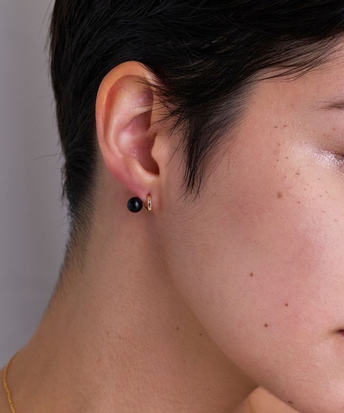 JUPITER(ジュピター)の「【K10】天然石フープフォルムピアス/オニキス/マラカイト<動画あり>(ピアス(両耳用)・レディース・グリーン/ブラック・FREE)」の2枚目の写真