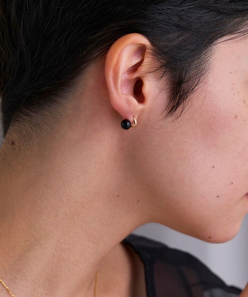 JUPITER(ジュピター)の「【K10】天然石フープフォルムピアス/オニキス/マラカイト<動画あり>(ピアス(両耳用)・レディース・グリーン/ブラック・FREE)」の5枚目の写真