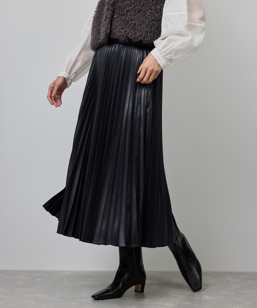 ROPE'（ロペ）の「シャイニープリーツスカート/イージーケア（スカート・レディース・ベージュ/ブラック/キャメル・FREE）」の13枚目の写真