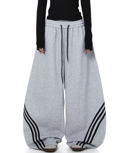 mushwear（マッシュウェア）の「ワイドトラックパンツ（スウェットパンツ・メンズ・ブラック/ネイビー/グレー・X-LARGE/LARGE/MEDIUM/SMALL）」の3枚目の写真