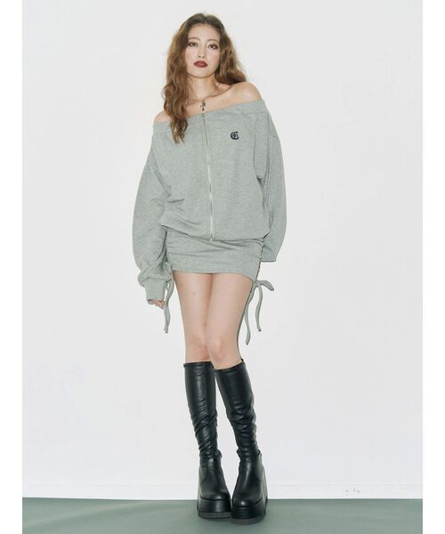 EVRIS（エヴリス）の「ジップアップオフショルトップス【セットアップ着用可能】（パーカー・レディース・パープル/ホワイト/ブラック/グレー・FREE）」の8枚目の写真