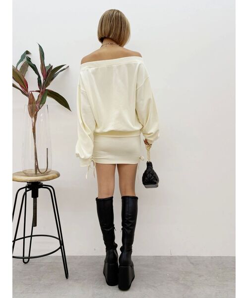 EVRIS（エヴリス）の「ジップアップオフショルトップス【セットアップ着用可能】（パーカー・レディース・パープル/ホワイト/ブラック/グレー・FREE）」の22枚目の写真