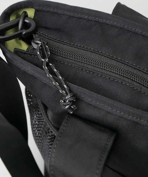 moz(モズ)の「撥水加工 ナイロン 大容量 多収納 3WAY トートバッグ A4対応(トートバッグ・レディース・グレイッシュベージュ/ブラック・FREE)」の13枚目の写真