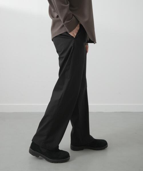 ITEMS URBANRESEARCH（アイテムズ アーバンリサーチ）の「Pinstripe Straight Pants（その他パンツ・メンズ・チャコールグレー/ブラック/ネイビー・MEDIUM/LARGE）」の12枚目の写真
