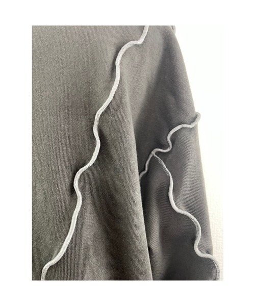 WORLD WIDE LOVE!(ワールドワイドラブ)の「TC裏毛メロートップス(スウェット・レディース・トップグレー/ブラック/カーキ・1)」の11枚目の写真