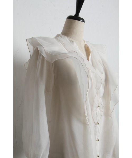 tocco closet(トッコ クローゼット)の「ラッフルフリルキーネック七分袖ブラウス(シャツ/ブラウス・レディース・オフホワイト/ブラウン/ピンク・M)」の8枚目の写真