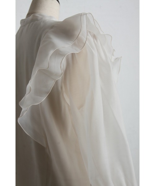 tocco closet(トッコ クローゼット)の「ラッフルフリルキーネック七分袖ブラウス(シャツ/ブラウス・レディース・オフホワイト/ブラウン/ピンク・M)」の11枚目の写真