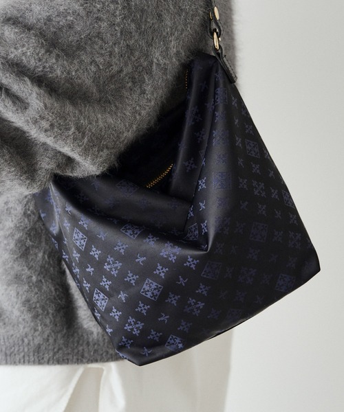 russet（ラシット）の「スタンダードミニショルダーバッグ <ナイロンジャガード>（ショルダーバッグ・レディース・ブラック×ブルー/キナリ/ブラウン系その他/キャメル/モカ/ベビーピンク/ライトグレー/サックスブルー/グリーン・FREE）」の14枚目の写真