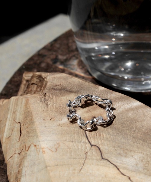 Soierie（ソワリー）の「フィグ リング /  Figue ring（リング・レディース・シルバー/ゴールド・M/S）」の6枚目の写真