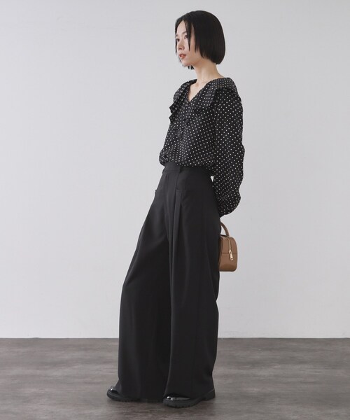 OPAQUE.CLIP（オペークドットクリップ）の「タックデザインワイドパンツ【洗濯機OK】（その他パンツ・レディース・ブラック/ブラウン系その他・36/38/40）」の5枚目の写真