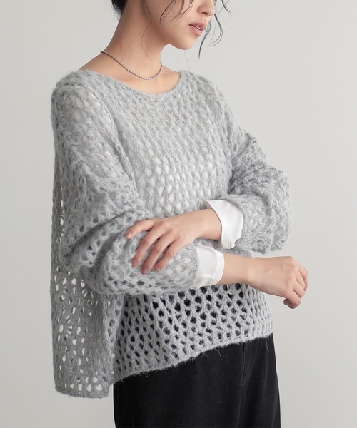 for/c(フォーシー)の「モヘアライクヘアリーメッシュニット【サスティナブル】(ニット/セーター・レディース・オフホワイト/グレー/ピンク・M/L)」の5枚目の写真