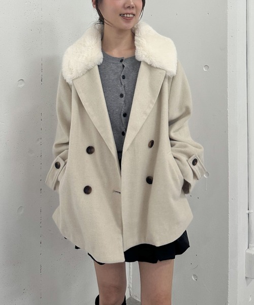 archives（アルシーヴ）の「ファーカラー付ウールミドルコート（ピーコート・レディース・アイボリー/ブラック/グレー・MEDIUM）」の2枚目の写真