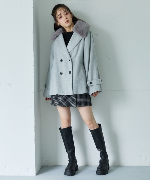 archives（アルシーヴ）の「ファーカラー付ウールミドルコート（ピーコート・レディース・アイボリー/ブラック/グレー・MEDIUM）」の10枚目の写真