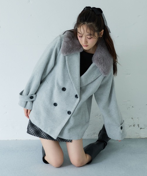 archives（アルシーヴ）の「ファーカラー付ウールミドルコート（ピーコート・レディース・アイボリー/ブラック/グレー・MEDIUM）」の4枚目の写真