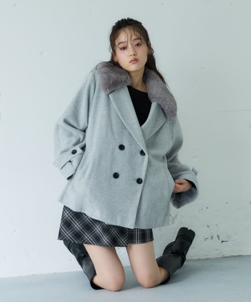 archives（アルシーヴ）の「ファーカラー付ウールミドルコート（ピーコート・レディース・アイボリー/ブラック/グレー・MEDIUM）」の9枚目の写真