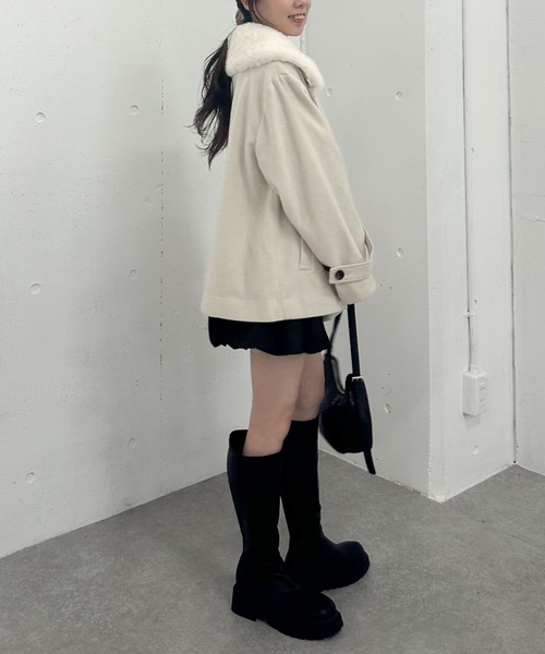 archives（アルシーヴ）の「ファーカラー付ウールミドルコート（ピーコート・レディース・アイボリー/ブラック/グレー・MEDIUM）」の21枚目の写真