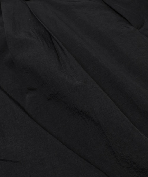 ERL（イーアールエル）の「UNISEX NYLON PLEATED SUIT TROUSERS（その他パンツ・メンズ・チャコール・M/S）」の8枚目の写真