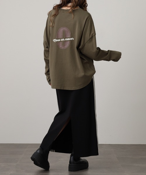 Arinomama(アリノママ)の「Arinomama ナンバリングPTオーバーロンT ピグメント加工(Tシャツ/カットソー・レディース・ブラック/カーキ/ネイビー・FREE)」の12枚目の写真