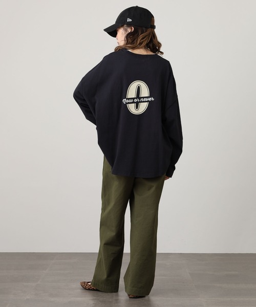 Arinomama(アリノママ)の「Arinomama ナンバリングPTオーバーロンT ピグメント加工(Tシャツ/カットソー・レディース・ブラック/カーキ/ネイビー・FREE)」の6枚目の写真