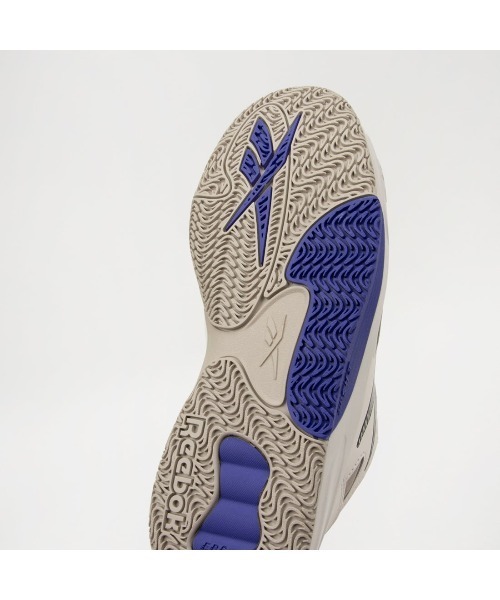 Reebok(リーボック)の「エンジン LT / ENGINE LT(スニーカー・メンズ・グレー/レッド・25.0cm/25.5cm/26.0cm/26.5cm/27.0cm/27.5cm/28.0cm/28.5cm/29.0cm/30.0cm)」の9枚目の写真