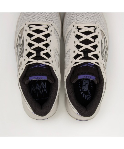 Reebok(リーボック)の「エンジン LT / ENGINE LT(スニーカー・メンズ・グレー/レッド・25.0cm/25.5cm/26.0cm/26.5cm/27.0cm/27.5cm/28.0cm/28.5cm/29.0cm/30.0cm)」の12枚目の写真