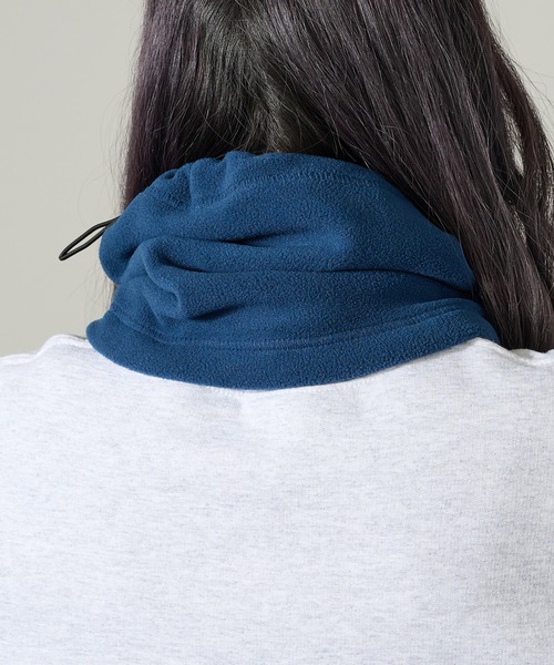 Champion(チャンピオン)の「【Champion】ロゴ刺繍フリースネックウォーマー 768-001A(ネックウォーマー/スヌード・レディース・ネイビー/ブラック・FREE)」の8枚目の写真