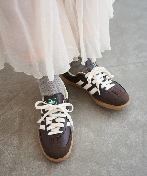 adidas(アディダス)の「adidas / アディダス SAMBA OG OOJ30(スニーカー・レディース・ブラウン・23cm/23.5cm/24cm/24.5cm/25cm)」の4枚目の写真