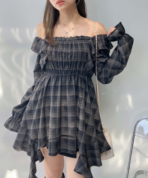 AS KNOW AS plus（アズノゥアズプラス）の「♪2WAY フリルとクラゲチュニック(スクエアネック・オフショルダー）（チュニック・レディース・ブラック系その他/ネイビー系/ブラウン系・FREE）」の3枚目の写真