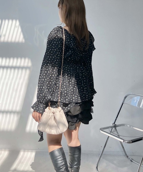 AS KNOW AS plus（アズノゥアズプラス）の「♪2WAY フリルとクラゲチュニック(スクエアネック・オフショルダー）（チュニック・レディース・ブラック系その他/ネイビー系/ブラウン系・FREE）」の22枚目の写真