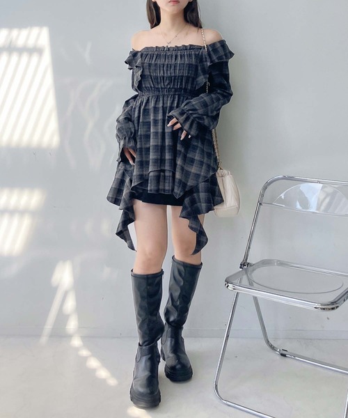 AS KNOW AS plus（アズノゥアズプラス）の「♪2WAY フリルとクラゲチュニック(スクエアネック・オフショルダー）（チュニック・レディース・ブラック系その他/ネイビー系/ブラウン系・FREE）」の16枚目の写真