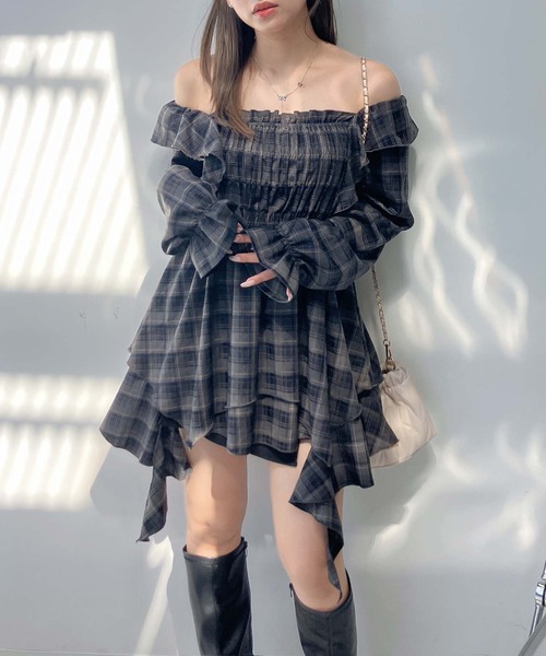 AS KNOW AS plus（アズノゥアズプラス）の「♪2WAY フリルとクラゲチュニック(スクエアネック・オフショルダー）（チュニック・レディース・ブラック系その他/ネイビー系/ブラウン系・FREE）」の7枚目の写真