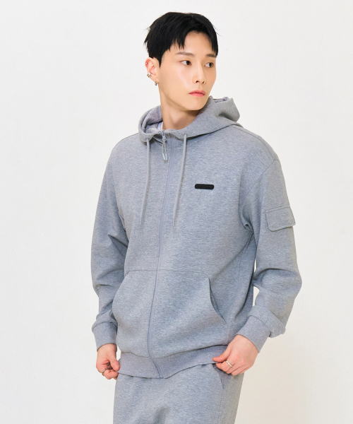 CHASECULT（チェイスカルト）の「男性袖ポケットフードジップアップ-グレー（パーカー・メンズ・MD.Gray・105/100/110/95）」の3枚目の写真