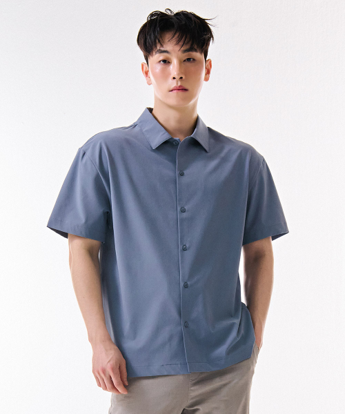 CHASECULT(チェイスカルト)の「男性ポリストレッチ半袖シャツ-DBRK5523D02(シャツ/ブラウス・メンズ・ライトグレー・100/95/105)」の3枚目の写真