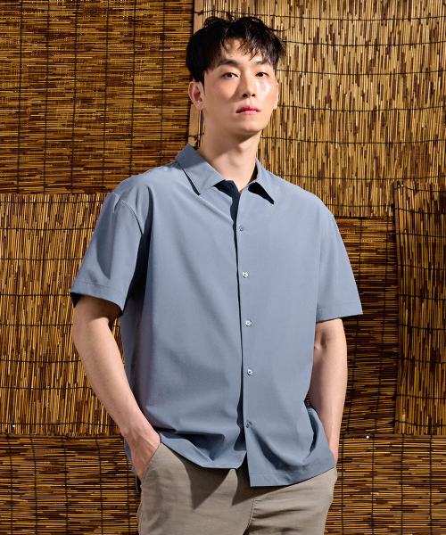 CHASECULT(チェイスカルト)の「男性ポリストレッチ半袖シャツ-DBRK5523D02(シャツ/ブラウス・メンズ・ライトグレー・100/95/105)」の4枚目の写真