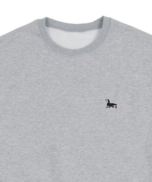 GRAVER（グレーバー）の「[UNISEX]イエローブーツパフィー刺繍マンツーマン_グレー（スウェット・レディース・グレー・LARGE/X-LARGE/MEDIUM）」の3枚目の写真
