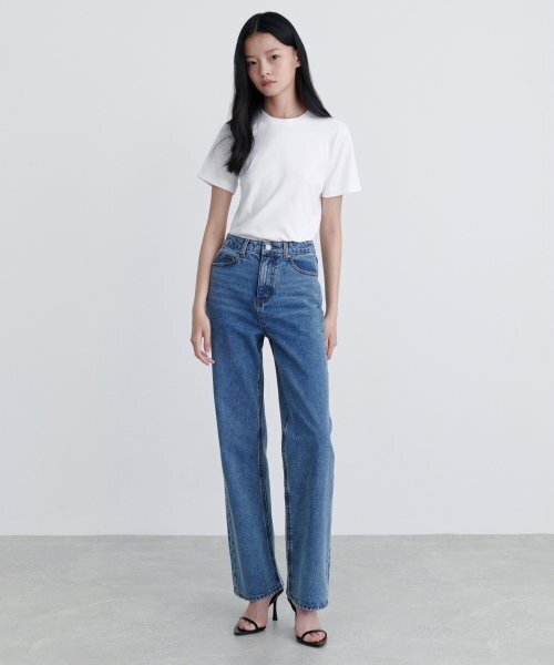 MUSINSA STANDARD WOMAN（ムシンサスタンダードウーマン）の「ウィメンズストレートデニムパンツ[ミディアムインディゴ]（デニムパンツ・レディース・その他・32/30/23/24/25/26/27/28/29）」の5枚目の写真
