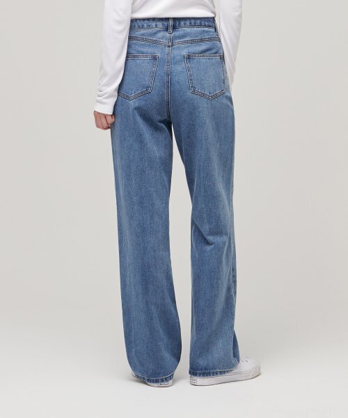 MUSINSA STANDARD WOMAN（ムシンサスタンダードウーマン）の「ウィメンズストレートデニムパンツ[ミディアムインディゴ]（デニムパンツ・レディース・その他・32/30/23/24/25/26/27/28/29）」の9枚目の写真