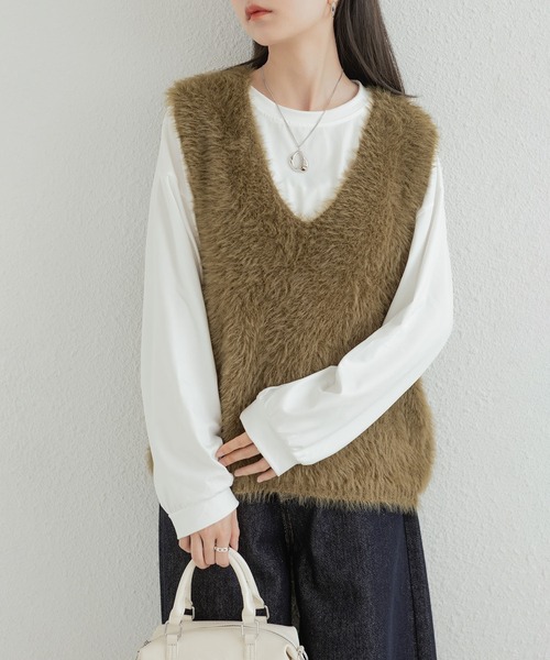 MAISON DE THERESE(メゾン ド テレーズ)の「Vネックフェイクファー ニットベスト(ニット/セーター・レディース・ブラック/モカ/グリーン/ホワイト/ブラウン・FREE)」の19枚目の写真