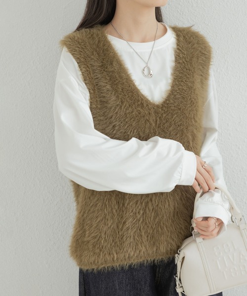 MAISON DE THERESE(メゾン ド テレーズ)の「Vネックフェイクファー ニットベスト(ニット/セーター・レディース・ブラック/モカ/グリーン/ホワイト/ブラウン・FREE)」の20枚目の写真