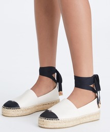 TORY BURCH（トリーバーチ）の「キャップトゥ エスパドリーユ（スリッポン）」