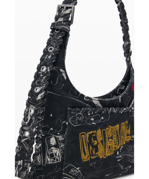 Desigual（デシグアル）の「グラフィティレタリング ショルダーバッグ（ショルダーバッグ・レディース・ブラック・FREE）」の4枚目の写真