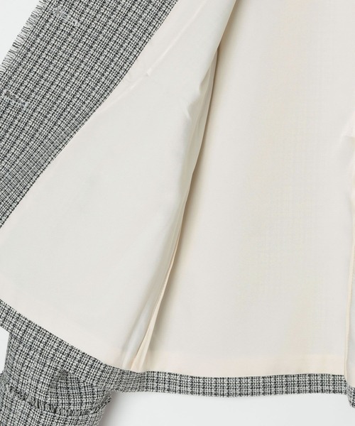 GLOBAL WORK(グローバルワーク)の「ツイードノーカラージャケット/591838(テーラードジャケット・レディース・ホワイト系8/ネイビー・MEDIUM/LARGE)」の7枚目の写真