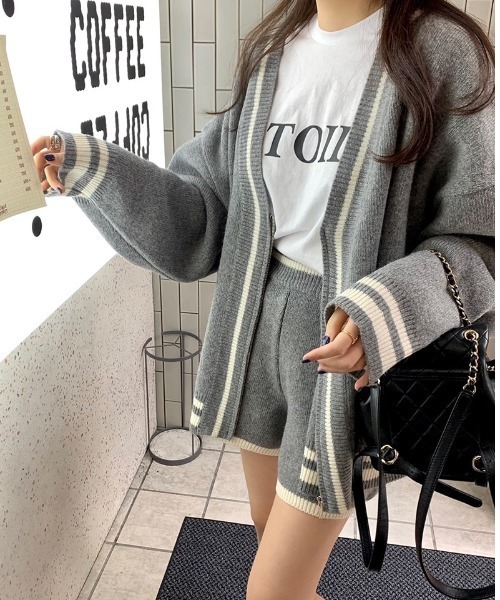 b*☆様 【美品】Searoomlynn グレー カーディガンとショートパンツ セール】2点セットアップ ラインニットカーディガン＆ショートパンツ
