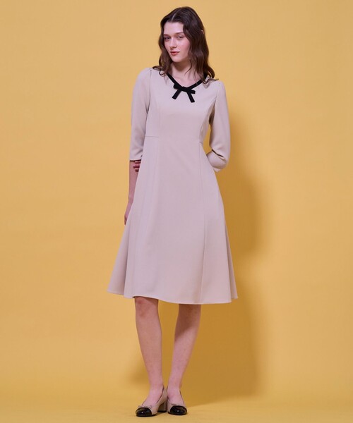 TOCCA(トッカ)の「RIBBON MONO ドレス(ワンピース・レディース・グレー系/ベージュ系・0/2/4/6)」の9枚目の写真