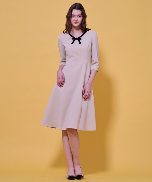 TOCCA(トッカ)の「RIBBON MONO ドレス(ワンピース・レディース・グレー系/ベージュ系・0/2/4/6)」の10枚目の写真