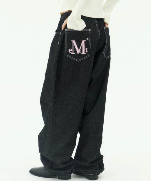 MUCENT（ムセント）の「【UNISEX】MUCENT／バックロゴデニムパンツ（デニムパンツ・レディース・ブラック/ダークブルー・FREE）」の4枚目の写真