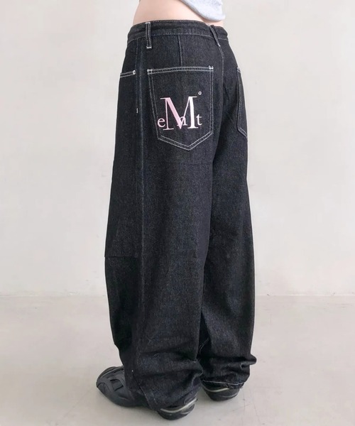 MUCENT（ムセント）の「【UNISEX】MUCENT／バックロゴデニムパンツ（デニムパンツ・レディース・ブラック/ダークブルー・FREE）」の19枚目の写真