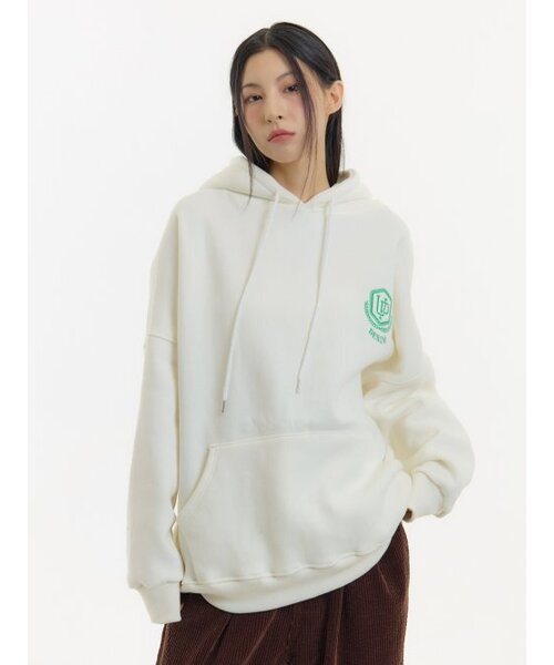 UNKNOWN PLANET(アンノウンプラネット)の「バスティロゴ刺繍起毛フードパーカークリーム(パーカー・レディース・その他・FREE)」の1枚目の写真